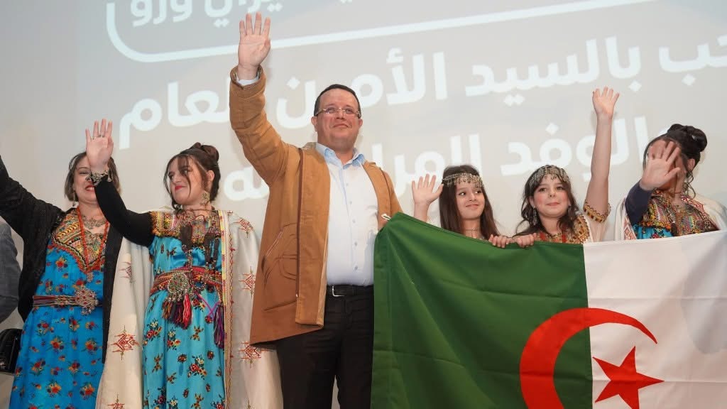 أحزاب وطنية: الجزائر أكبر وأسمى من أن ينال منها “إرهابي خائن”