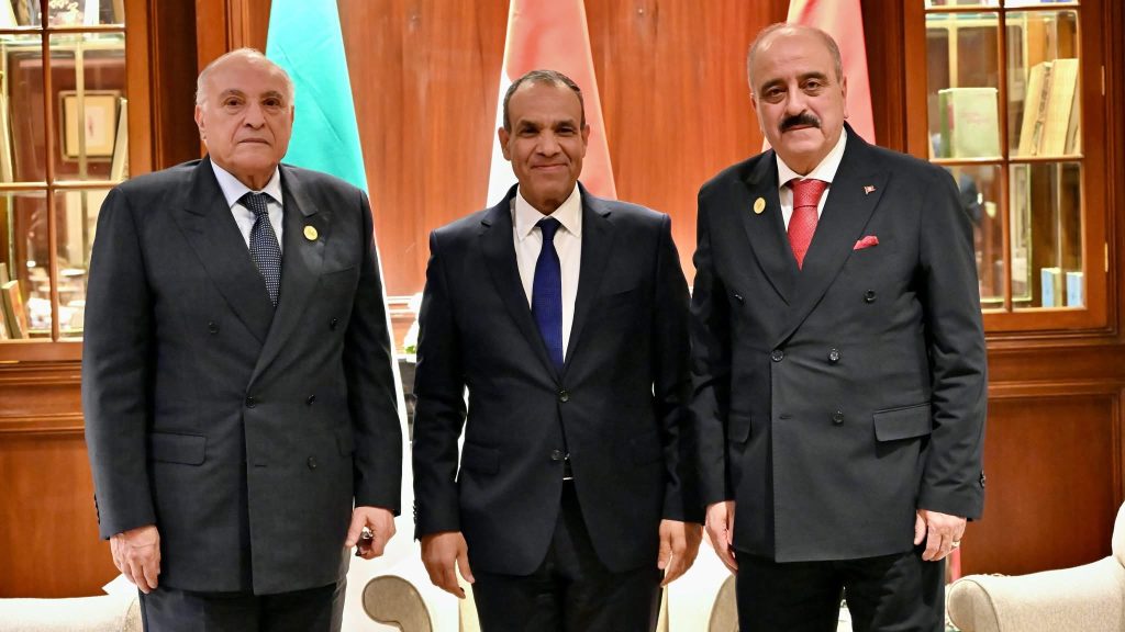 اجتماع تنسيقي لوزراء خارجية الجزائر، تونس ومصر حول الأزمة الليبية
