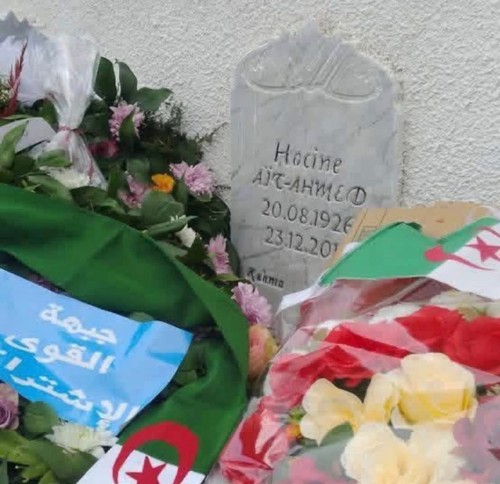 تيزي وزو تحيي الذكرى العاشرة لرحيل المجاهد حسين آيت أحمد