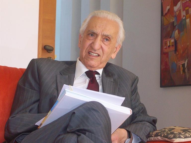 تيزي وزو تحيي الذكرى العاشرة لرحيل المجاهد حسين آيت أحمد