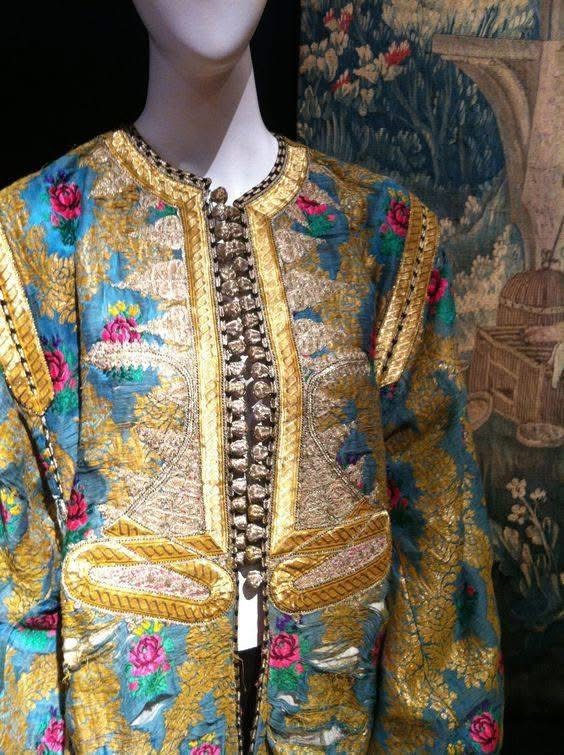 قفطان القاضي الجزائري.. من لباس رجالي إلى إرث تاريخي بشهادة العالم