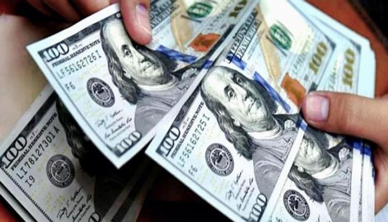 أسعار اليورو والدولار مقابل الدينار الجزائري في السوق الموازية