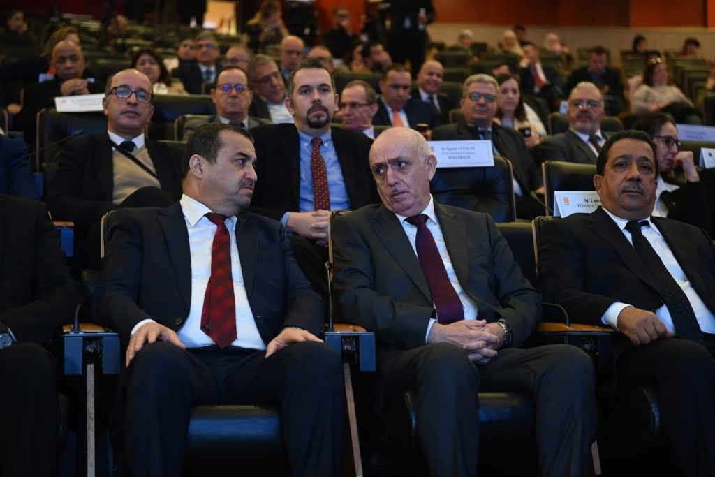 الأمن المائي.. الجزائر تطلق مشاريع إنجاز 3 محطات جديدة لتحلية مياه البحر