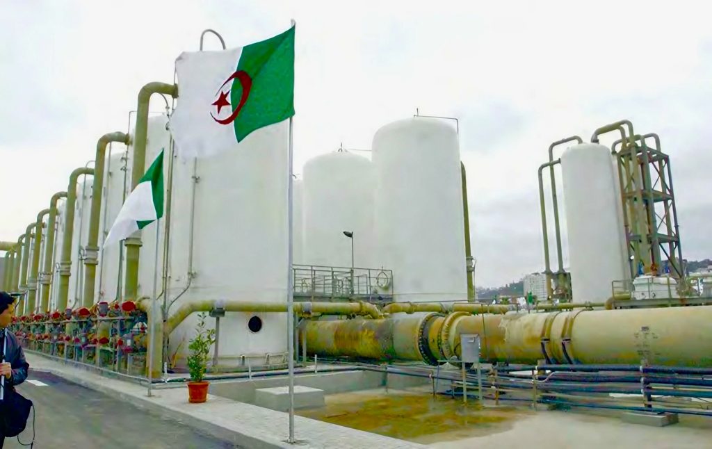 الأمن المائي.. الجزائر تطلق مشاريع إنجاز 3 محطات جديدة لتحلية مياه البحر