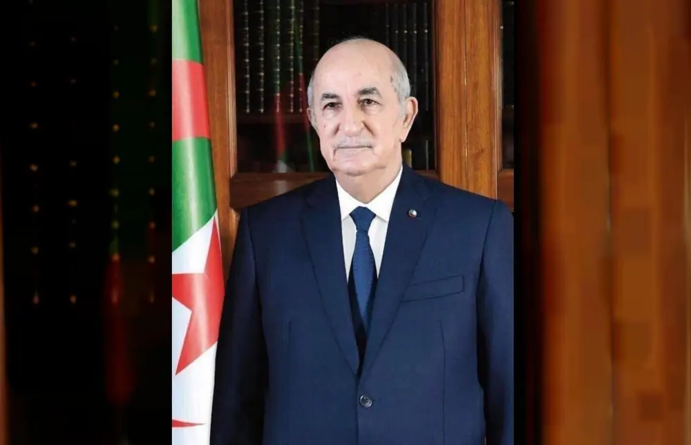 الرئيس تبون يسدي وسام الاستحقاق بدرجة”عهيد” للشيخ محمد الصالح الصديق