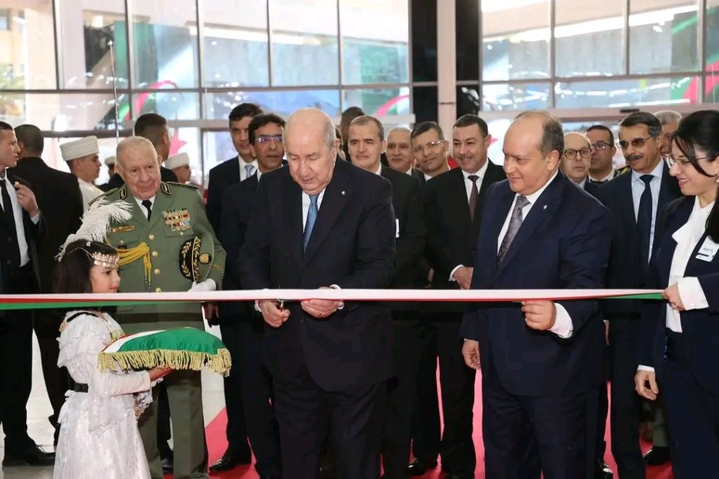 الرئيس تبون يدشن “جناح فلسطين” بقصر المعارض(تغطية خاصة)