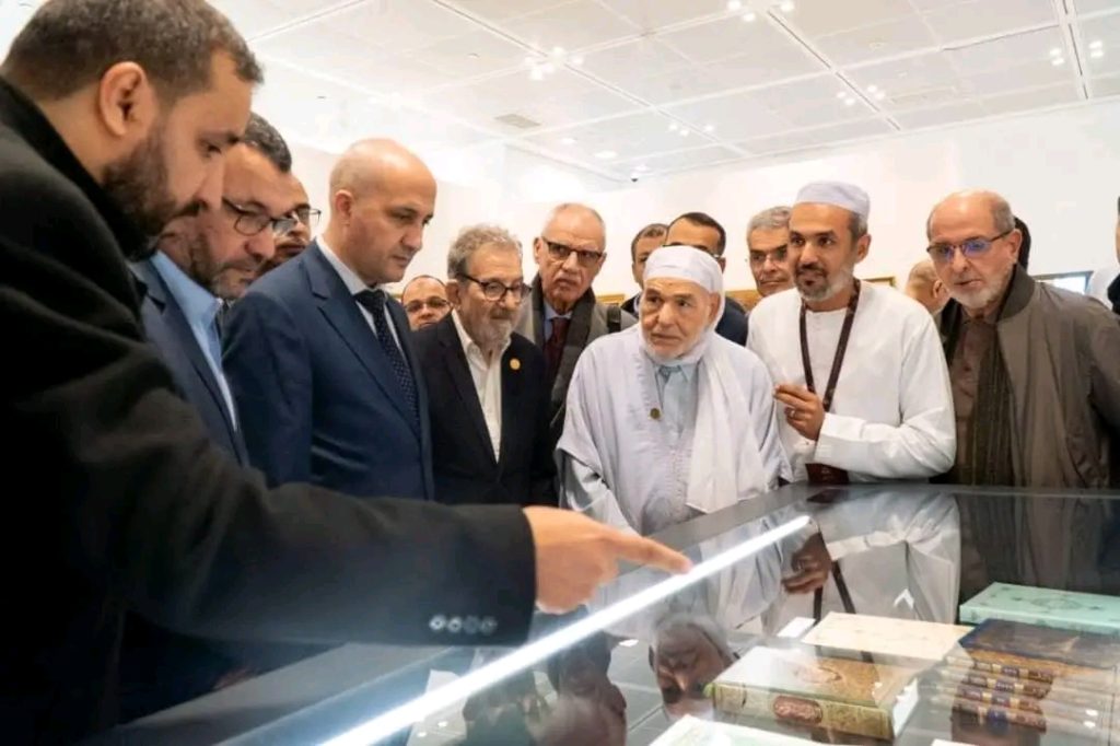 جامع الجزائر يتسلّم مخطوطات نادرة!