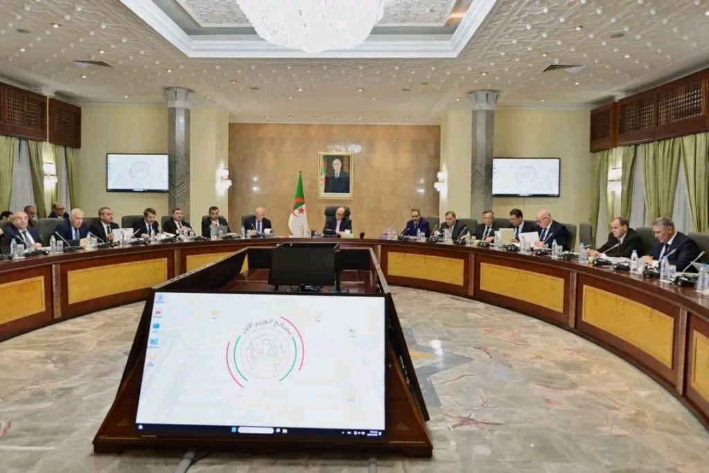 الخريطة الاجتماعية والتحول الرقمي على طاولة الحكومة الجزائرية