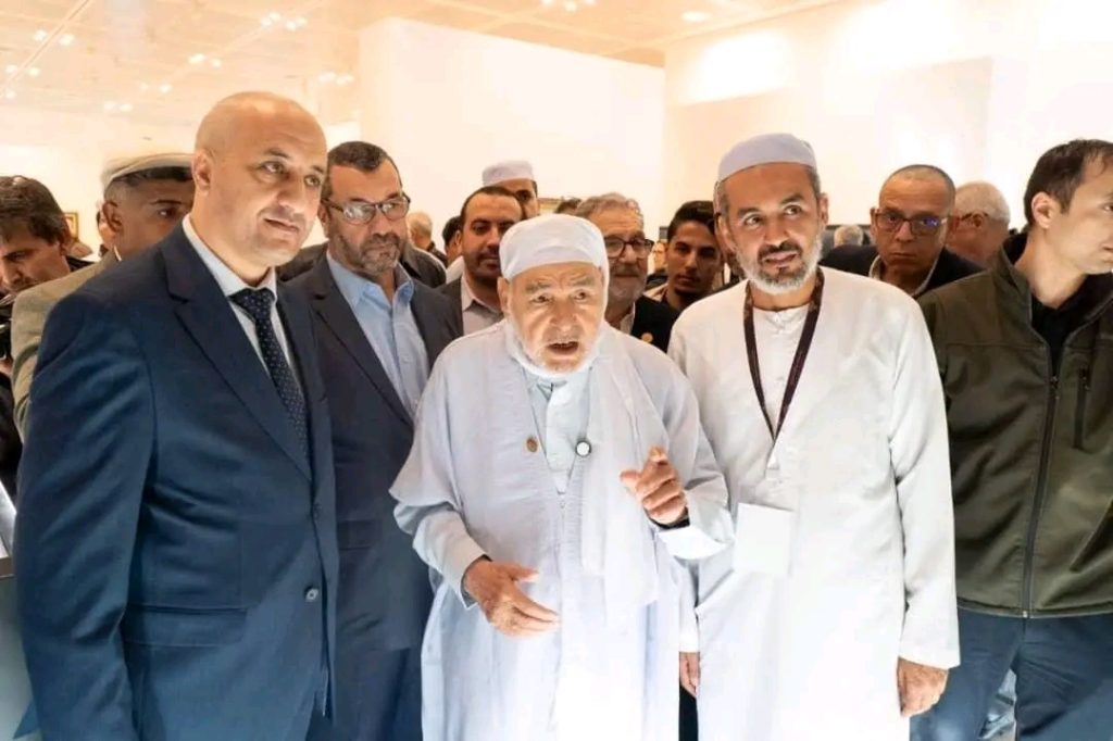 جامع الجزائر يتسلّم مخطوطات نادرة!