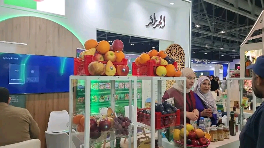 بمشاركة 18 مؤسسة…المنتجات الجزائرية تصنع الحدث بمعرض عُمان أغروفود الدولي