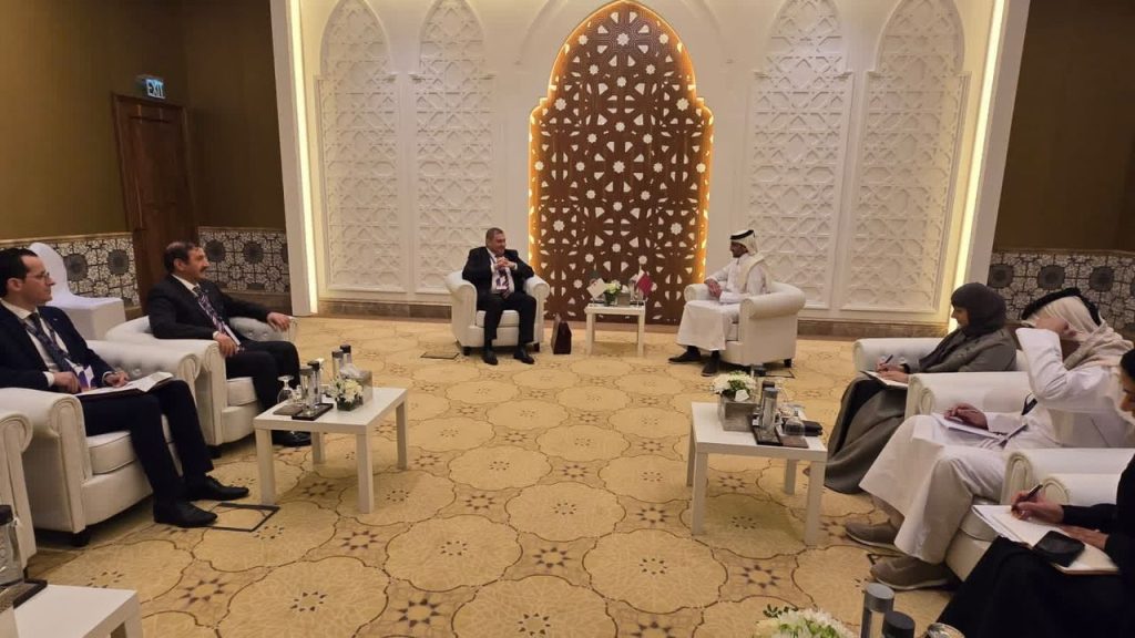 وزير العدل الجزائري يبحث سبل تعزيز التعاون القانوني والقضائي مع نظيره القطري