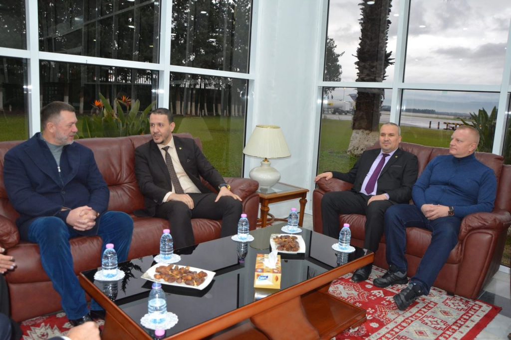 وفد روسي يصل الجزائر