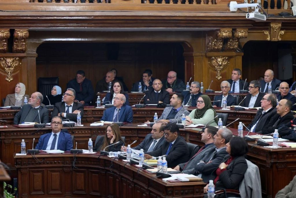 مشاريع استراتيجية لفك الاختناق المروري بالعاصمة الجزائرية
