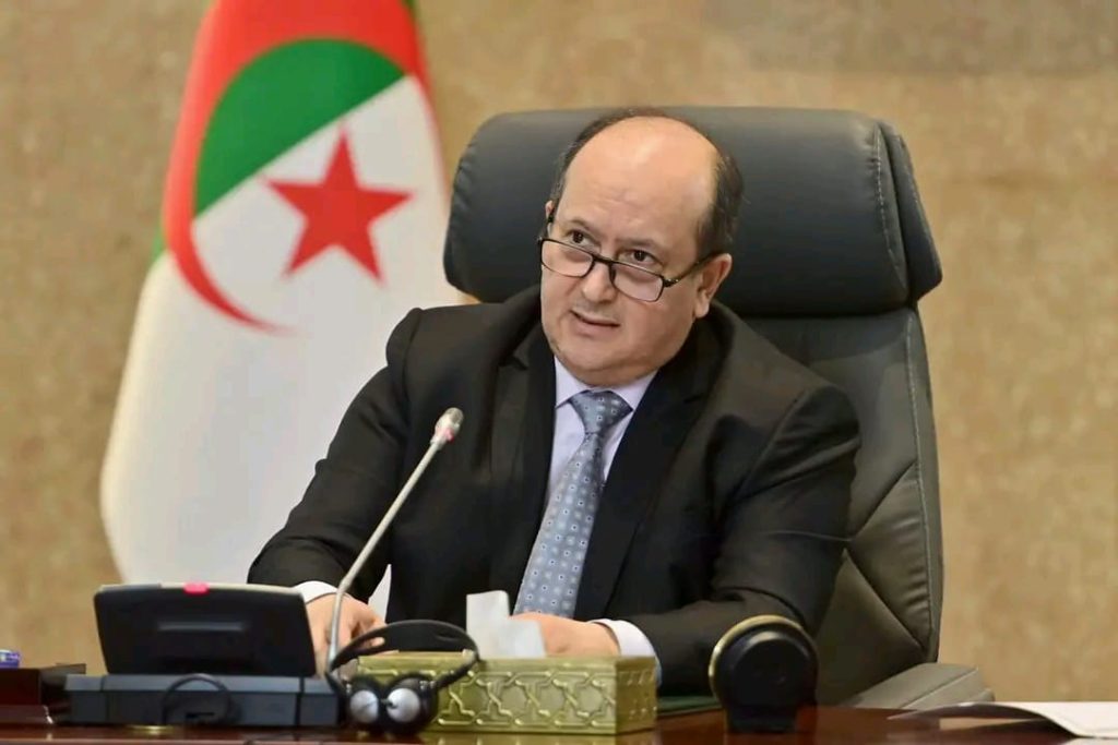 ملفات هامة على طاولة الحكومة الجزائرية