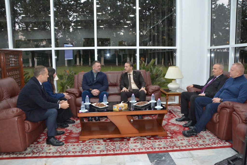 وفد روسي يصل الجزائر