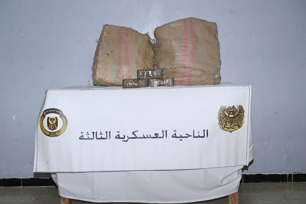 إحباط محاولة إغراق الجزائر بأزيد من 7 قناطير كيف مغربي