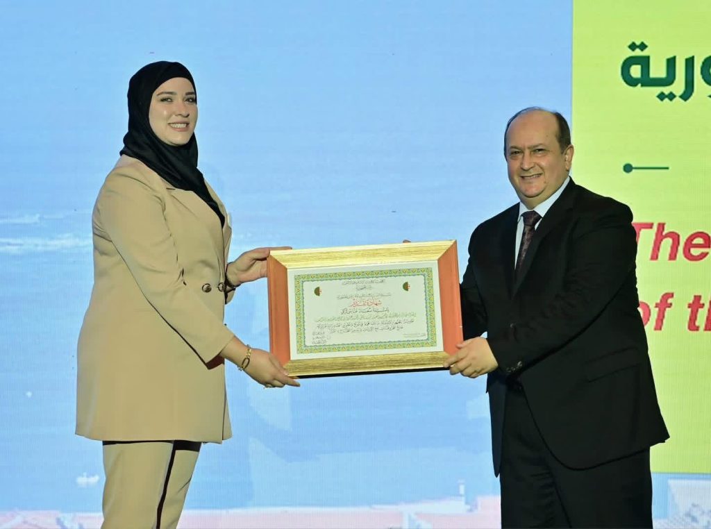 بالأسماء..هؤلاء هم الفائزون بجائزة رئيس الجمهورية لأحسن مُصدِّر لسنة 2025 في الجزائر