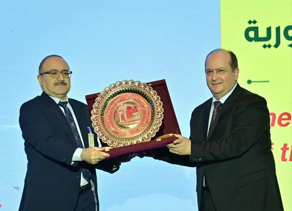 بالأسماء..هؤلاء هم الفائزون بجائزة رئيس الجمهورية لأحسن مُصدِّر لسنة 2025 في الجزائر