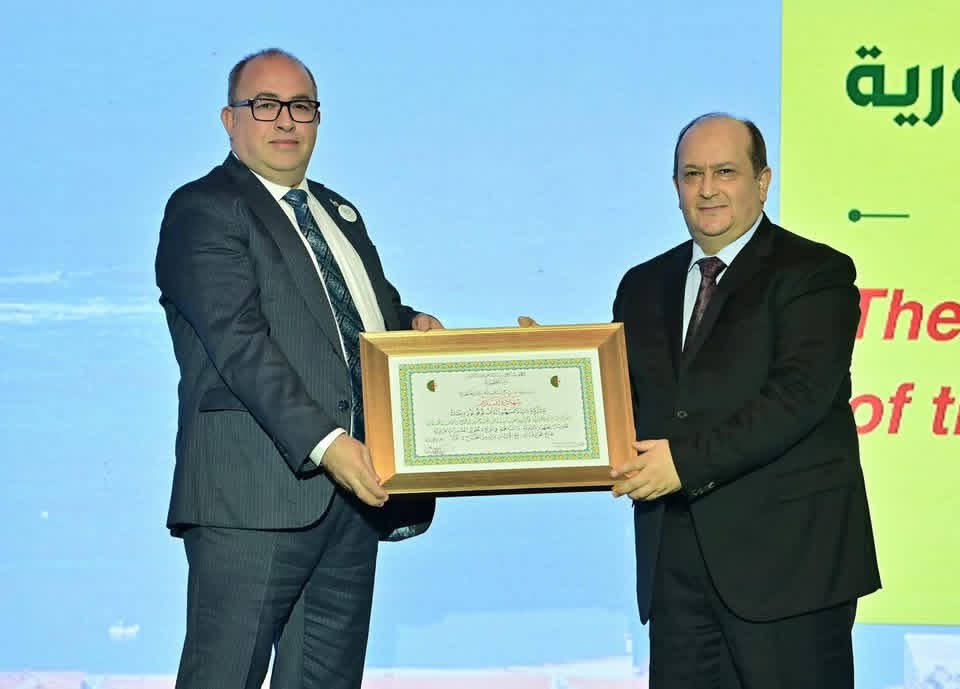 بالأسماء..هؤلاء هم الفائزون بجائزة رئيس الجمهورية لأحسن مُصدِّر لسنة 2025 في الجزائر
