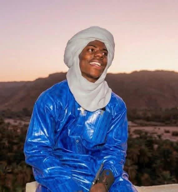 مغربي في موقف مثير للسخرية خلال البث الحي لجولة المؤثر الأميركي “Speed” في الجزائر !