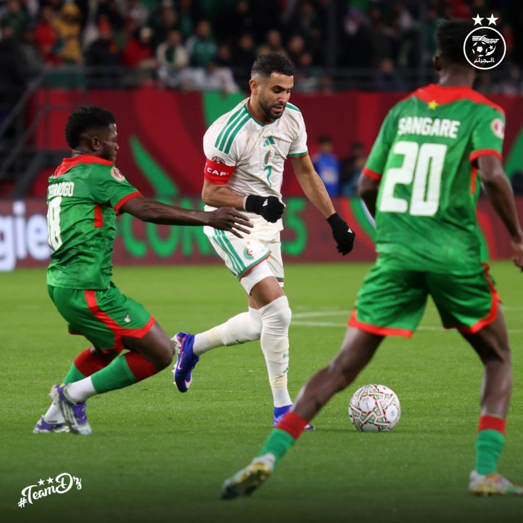 الكاف تعاقب قائد “الخيول” بعد مباراة “الخضر”