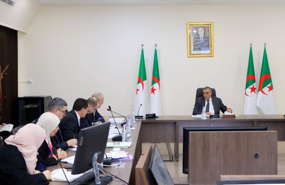 إطلاق عملية صيانة كبرى لشبكة الطرق السيارة في الجزائر