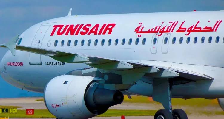 هبوط إضطراري لطائرة تونسية بمطار الجزائر والسبب رعية مغربية!