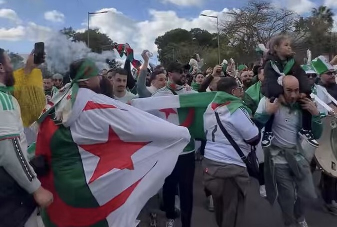 ” الله أكبر.. عمي تبون” تدوي العاصمة المغربية الرباط!