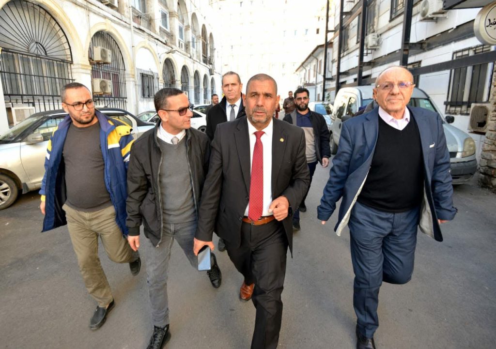 وفد برلماني يستمع إلى انشغالات المنظمة الوطنية للصحفيين الجزائريين