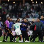 الكاف يفتح تحقيقات على خلفية أحداث مباراتي الجزائر-نيجيريا والمغرب-الكاميرون