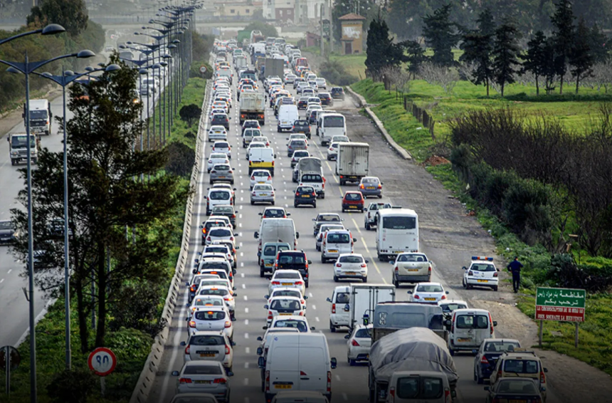 الجزائر تشرع في مناقشة قانون المرور الجديد