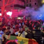 الجالية الجزائرية تلهب شوارع باريس احتفالا بهزيمة المغرب