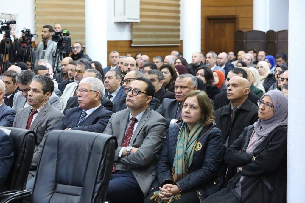 الجزائر تطلق بطاقة إلكترونية للاستفادة من الأدوية لغير المؤمن لهم اجتماعيا