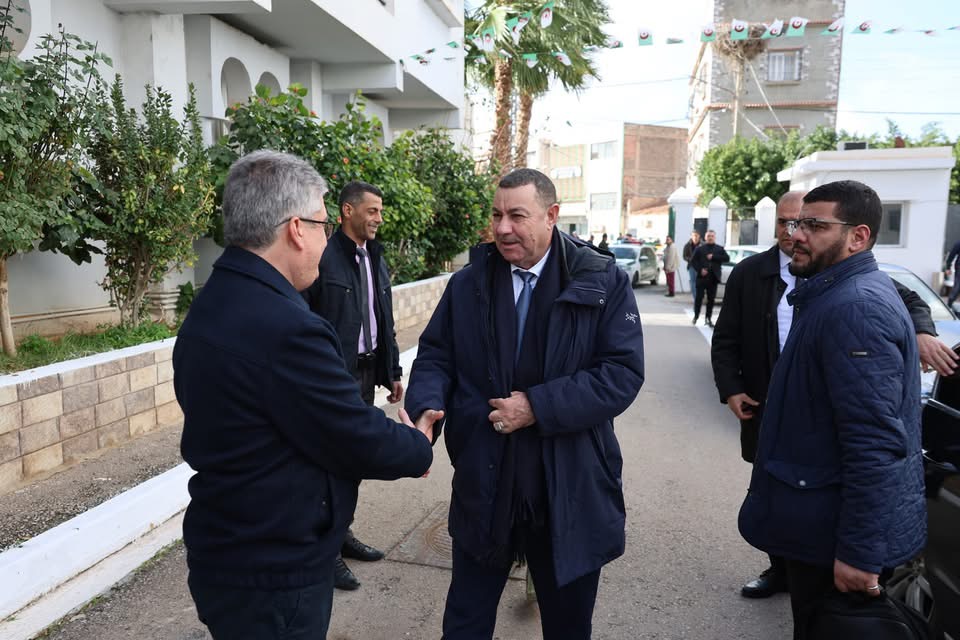 وزير الداخلية الجزائري يحل بغليزان للوقوف على آثار التقلبات الجوية