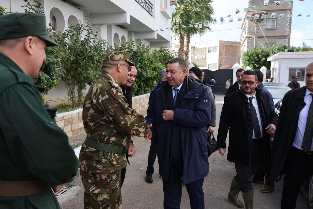 وزير الداخلية الجزائري يحل بغليزان للوقوف على آثار التقلبات الجوية