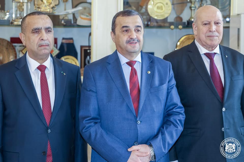 رسالة من الرئيس الجزائري لنظيره التشادي