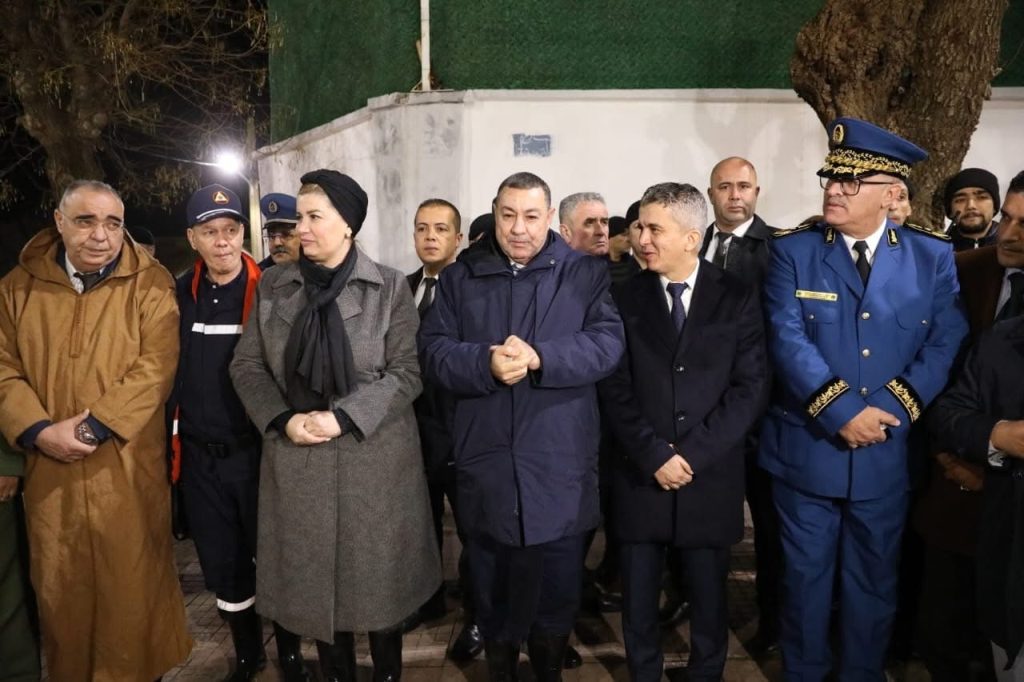 وزير الداخلية الجزائري يقف على مخلفات التقلبات الجوية بمعسكر
