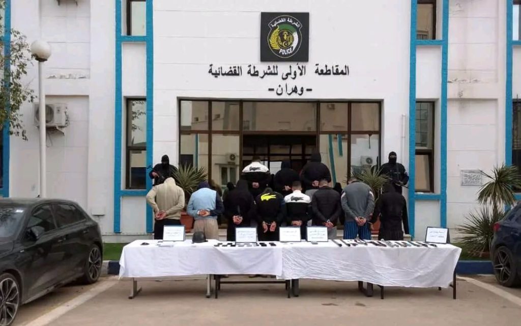 شرطة وهران تطيح بأخطر عصابة تنشط على تيكتوك!