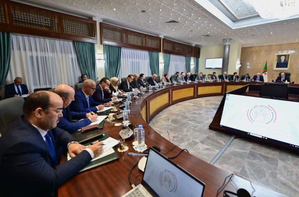 الوزير الأول الجزائري يُنصِّب المجلس الوطني للمكننة الفلاحية