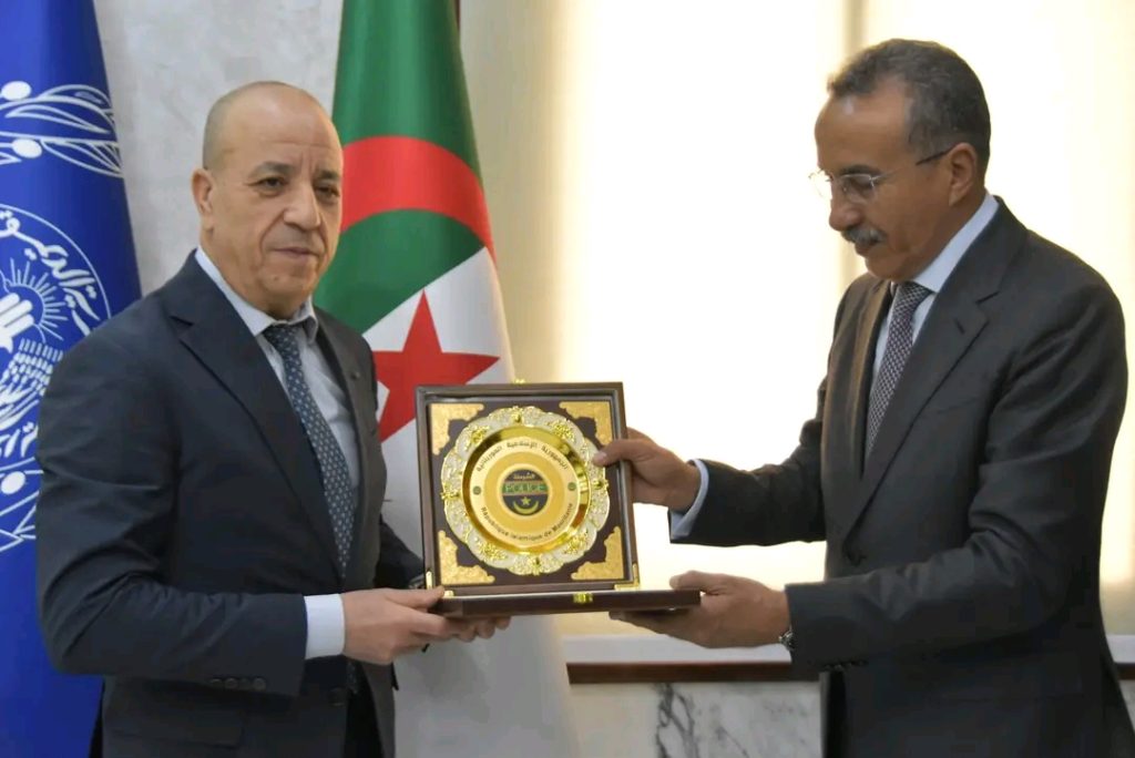 وفد شرطي موريتاني رفيع المستوى يحل بالجزائر