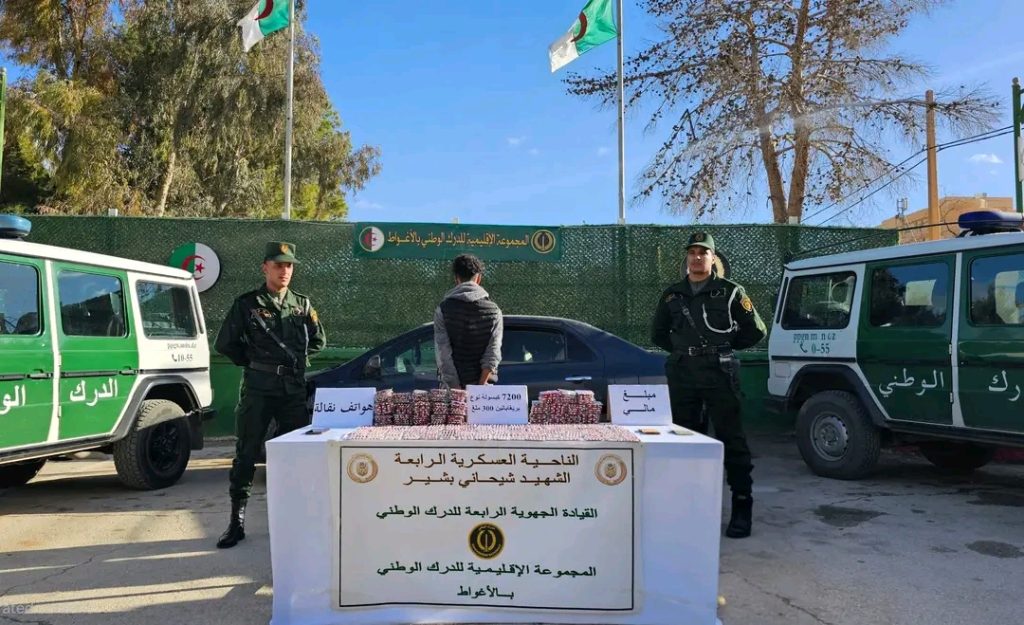 الجيش الجزائري يوجه ضربة قوية للإرهاب وبارونات المخدرات