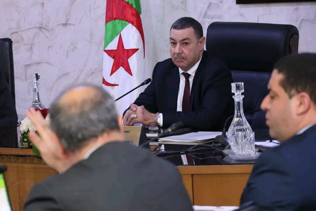 وزير الداخلية الجزائري يرسم خارطة طريق 2026 : تعليمات صارمة للولاة