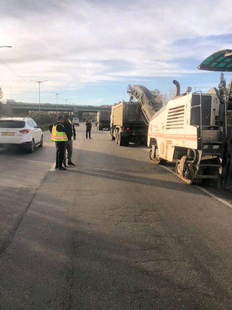 إطلاق عملية كبرى لصيانة شبكة الطرق والطرق السيارة بالجزائر
