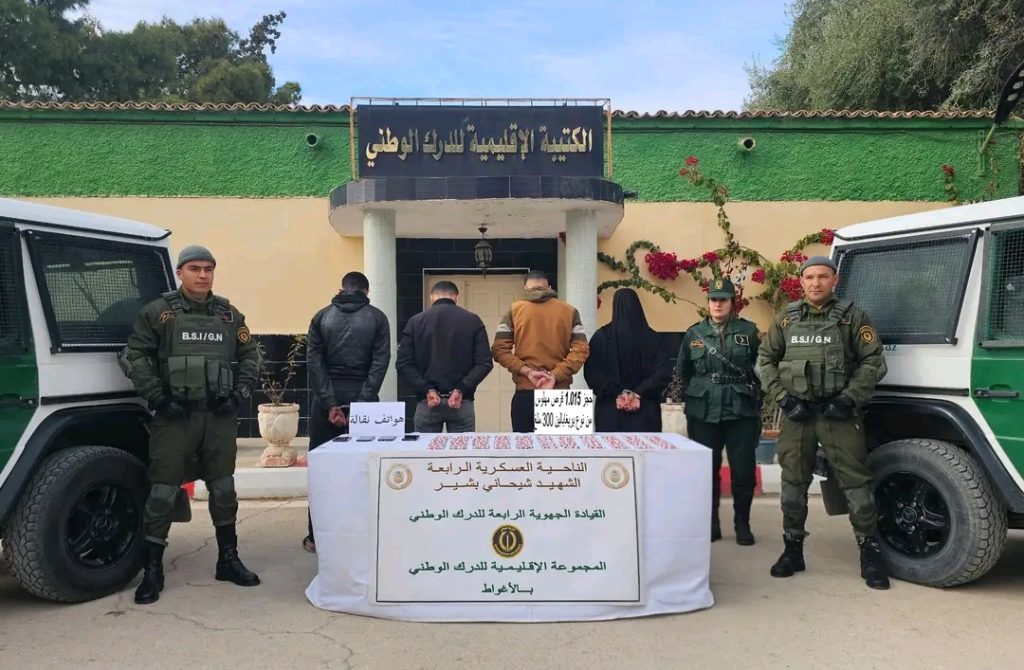الجيش الجزائري يوجه ضربة قوية للإرهاب وبارونات المخدرات