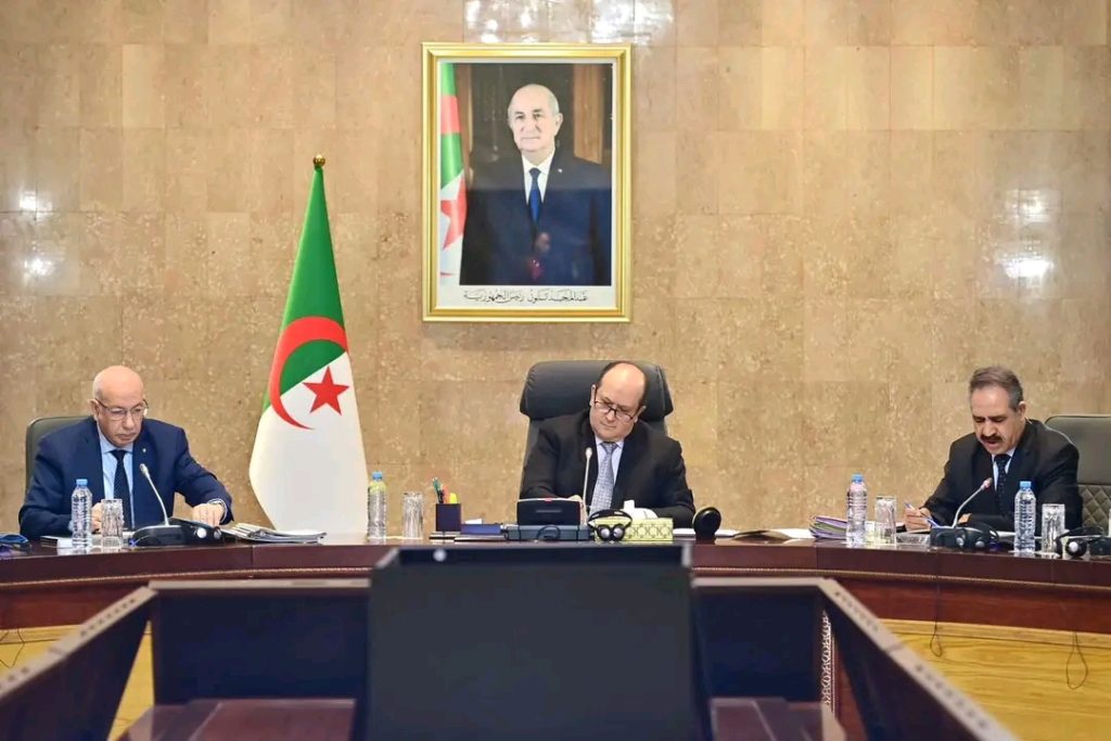 ملفات هامة على طاولة الحكومة الجزائرية