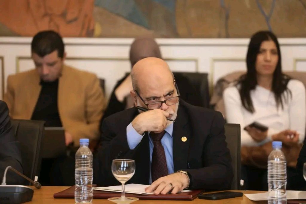 وزير الداخلية الجزائري يعرض مشروع قانون المرور على مجلس الأمة