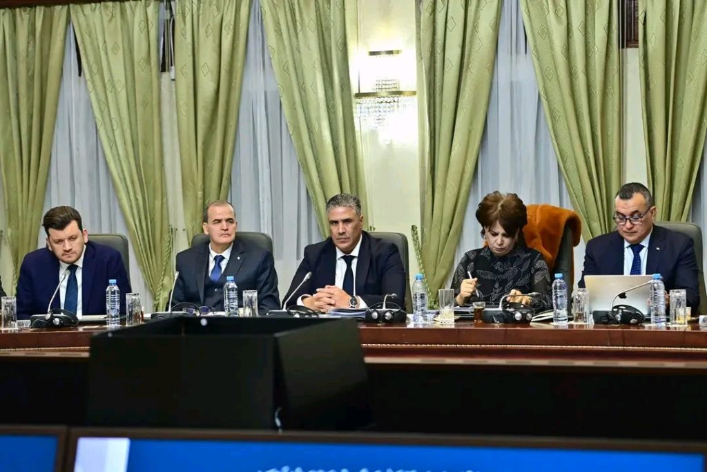 ملفات هامة على طاولة الحكومة الجزائرية