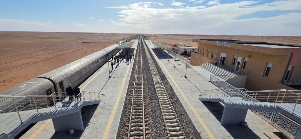 على مسافة 900 كلم.. انطلاق التجارب التقنية لقطار بشار_تندوف