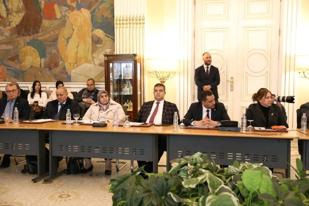 وزير الداخلية الجزائري يعرض مشروع قانون المرور على مجلس الأمة