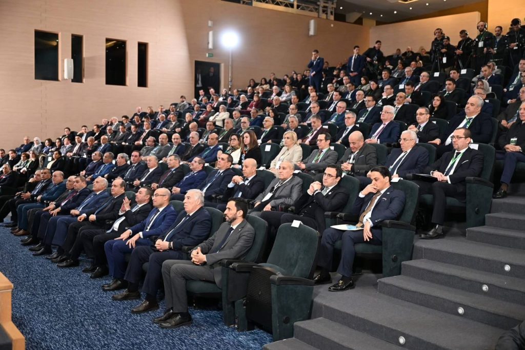 الوزير الأول الجزائري يسدي توجيهات صارمة لرؤساء المراكز القنصلية